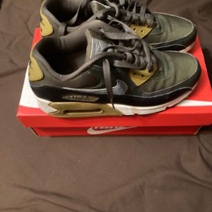 Men’s Nike Air Safari sneaker